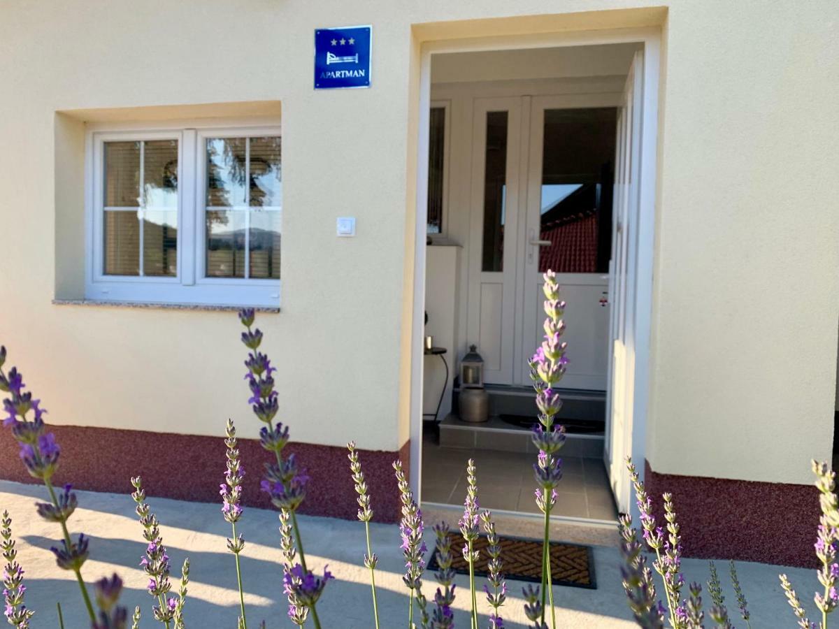 Apartman Korina Otočac Eksteriør billede